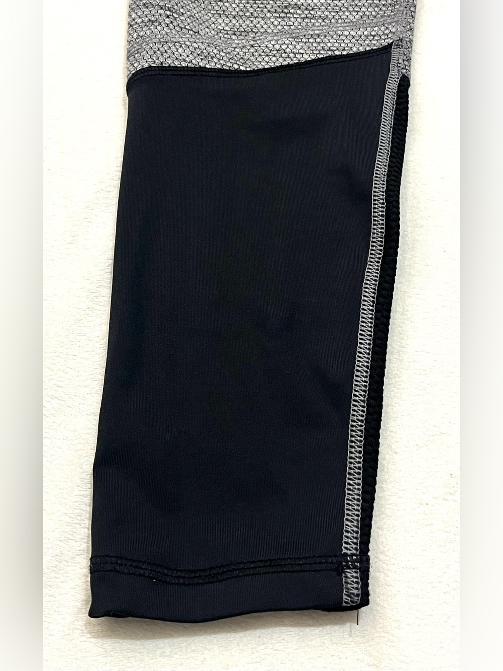 Champion Black and Gray Textured Athletic Leggings Women’s Small - Picture 2 of 15